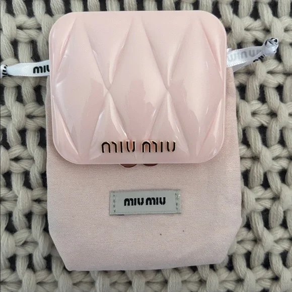 Authentic Miu Miu Pink Modern Quilted Double Sided Dual Compact Mirror - NEW - Picture 6 of 6